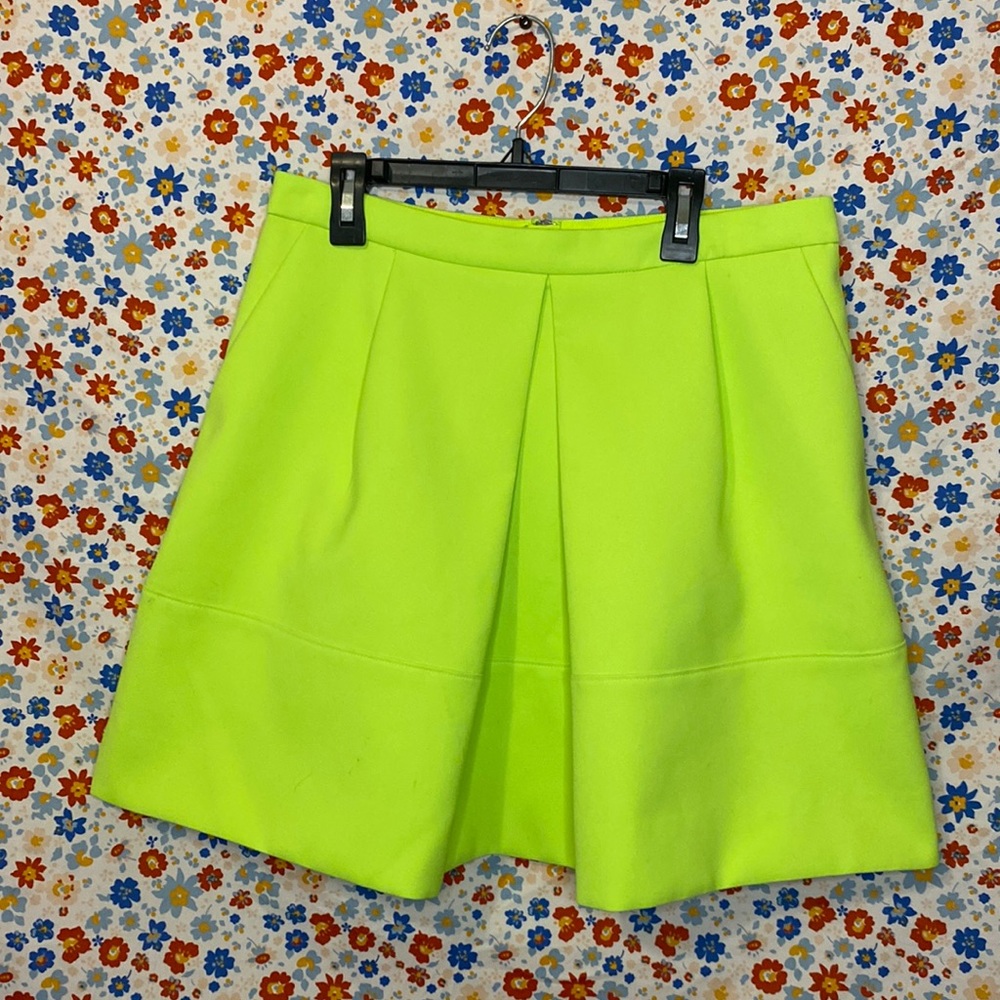J.crew size 8  lime green skirt with pockets.